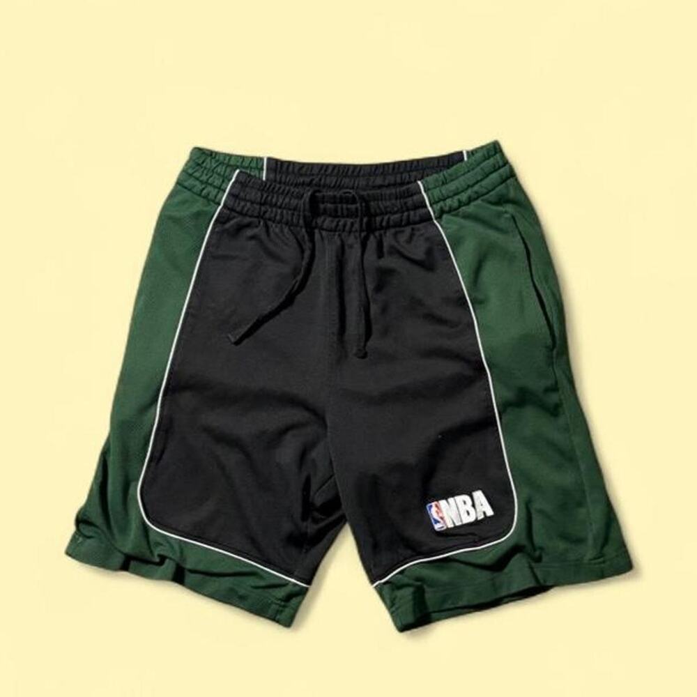 Vintage nba milwaukee bucks shorts